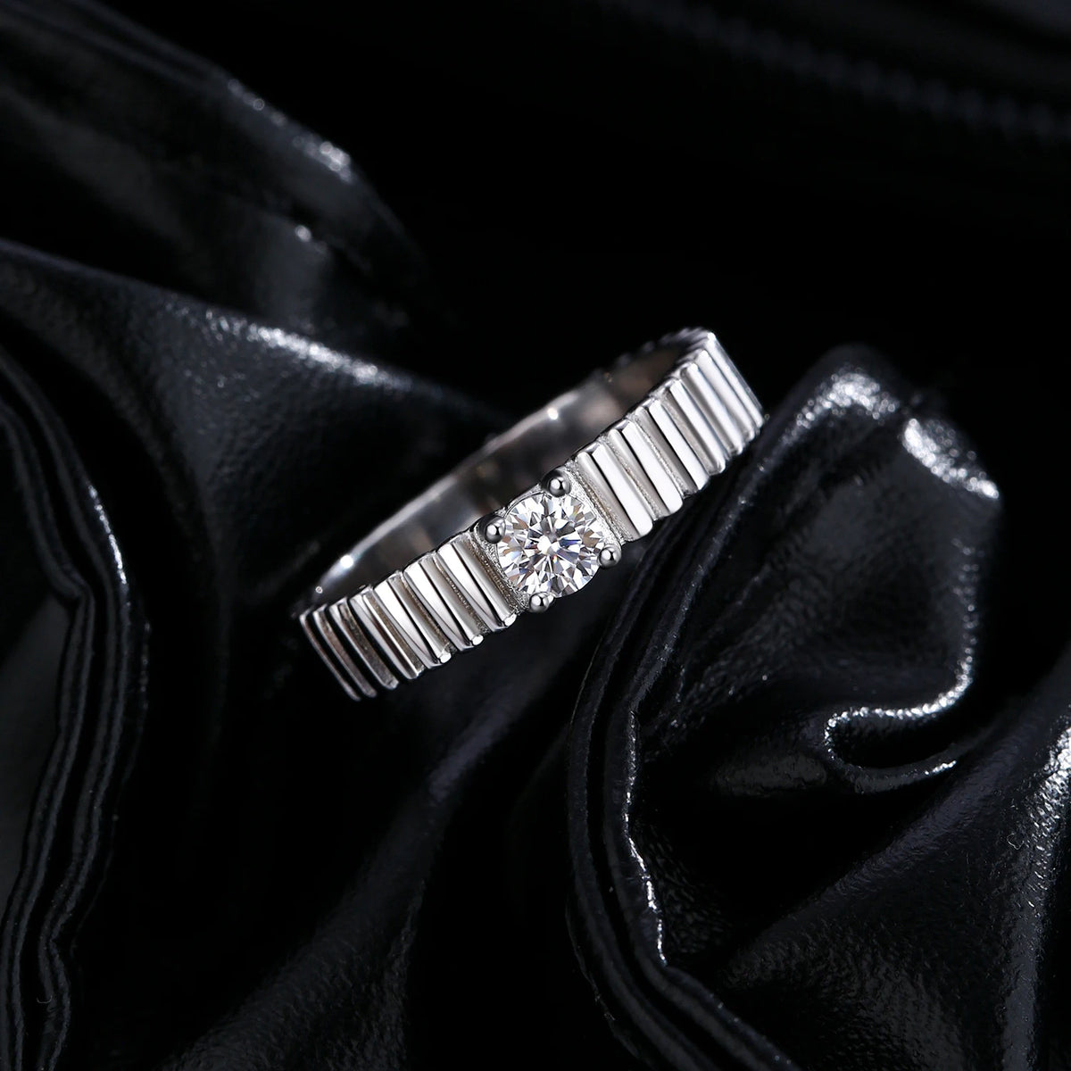Ribbed Moissanite Band Ring