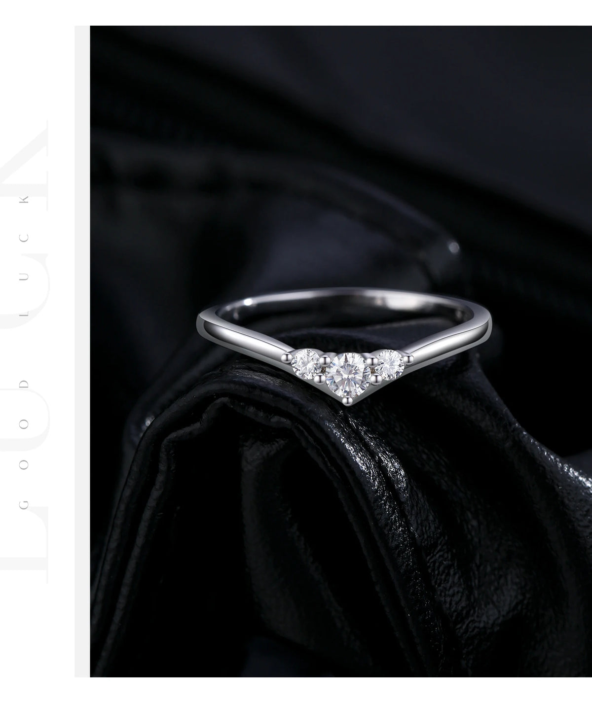 Chevron Moissanite Band Ring