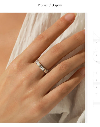 Ribbed Moissanite Band Ring